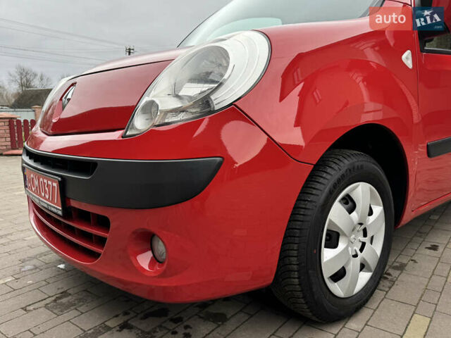 Красный Рено Кенгу, объемом двигателя 1.6 л и пробегом 219 тыс. км за 7350 $, фото 30 на Automoto.ua