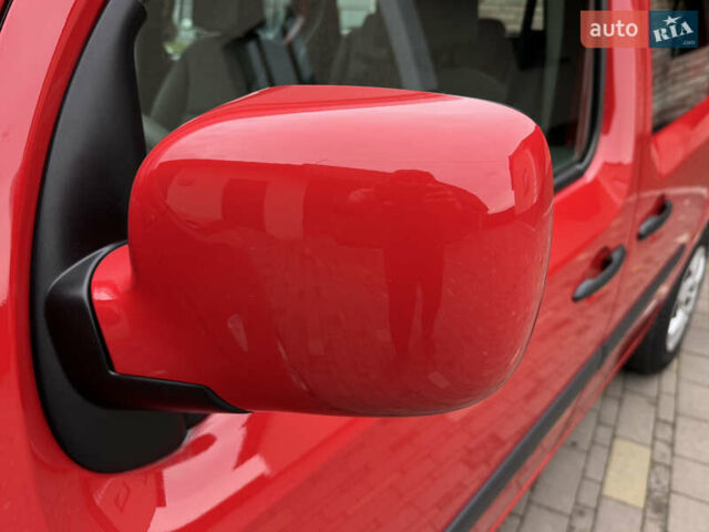 Красный Рено Кенгу, объемом двигателя 1.6 л и пробегом 219 тыс. км за 7350 $, фото 39 на Automoto.ua