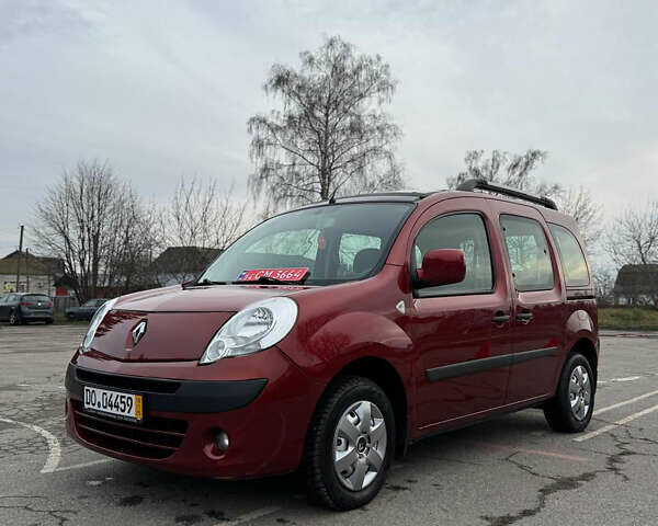 Красный Рено Кенгу, объемом двигателя 1.6 л и пробегом 178 тыс. км за 7700 $, фото 6 на Automoto.ua