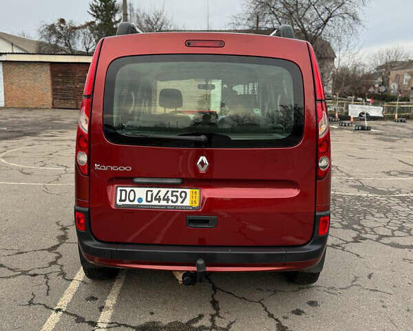 Красный Рено Кенгу, объемом двигателя 1.6 л и пробегом 178 тыс. км за 7700 $, фото 12 на Automoto.ua