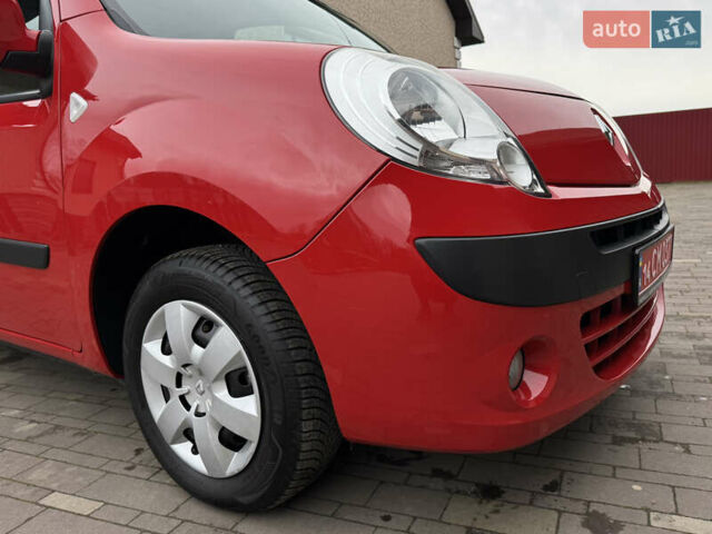 Красный Рено Кенгу, объемом двигателя 1.6 л и пробегом 219 тыс. км за 7350 $, фото 31 на Automoto.ua