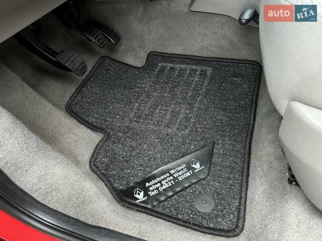 Красный Рено Кенгу, объемом двигателя 1.6 л и пробегом 219 тыс. км за 7350 $, фото 51 на Automoto.ua