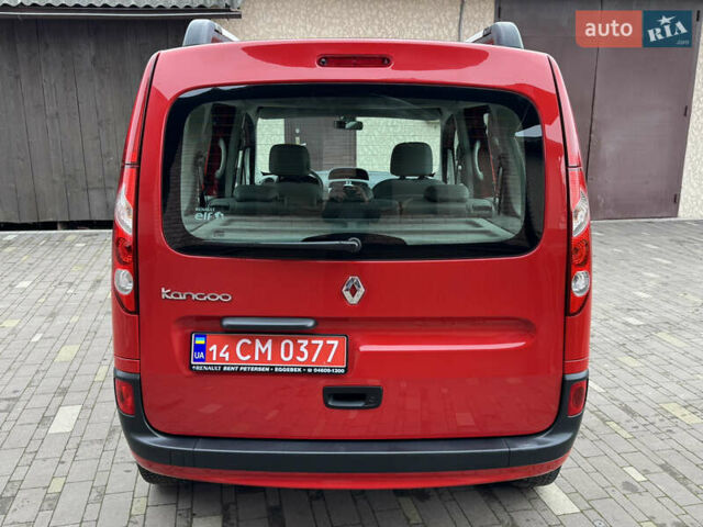 Красный Рено Кенгу, объемом двигателя 1.6 л и пробегом 219 тыс. км за 7350 $, фото 5 на Automoto.ua