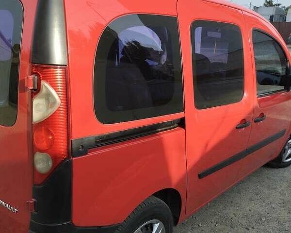 Красный Рено Кенгу, объемом двигателя 1.5 л и пробегом 191 тыс. км за 6800 $, фото 5 на Automoto.ua