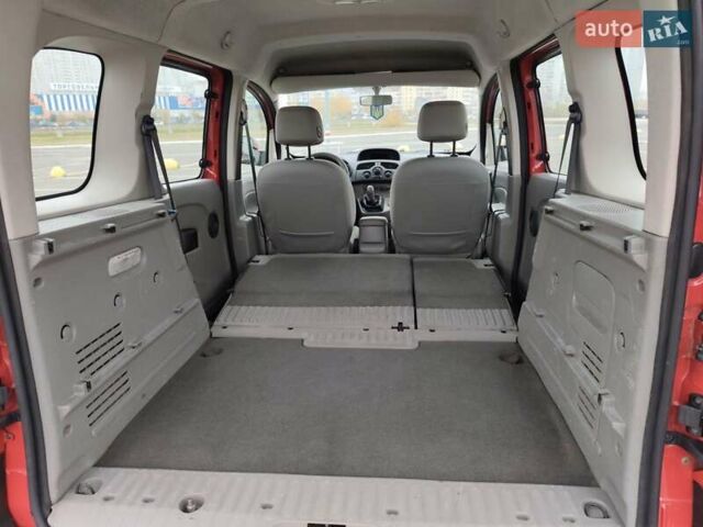 Красный Рено Кенгу, объемом двигателя 1.5 л и пробегом 240 тыс. км за 7150 $, фото 25 на Automoto.ua