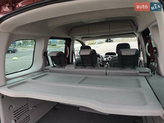 Красный Рено Кенгу, объемом двигателя 1.5 л и пробегом 195 тыс. км за 7300 $, фото 37 на Automoto.ua