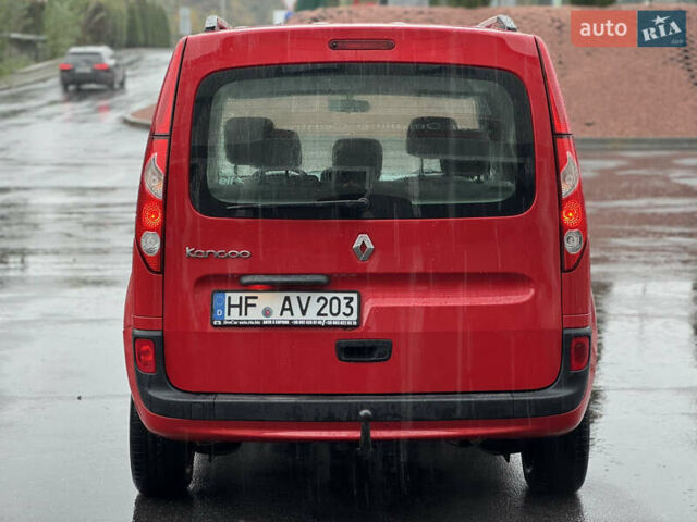 Красный Рено Кенгу, объемом двигателя 1.6 л и пробегом 200 тыс. км за 7799 $, фото 7 на Automoto.ua