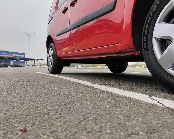 Красный Рено Кенгу, объемом двигателя 1.5 л и пробегом 240 тыс. км за 7150 $, фото 14 на Automoto.ua