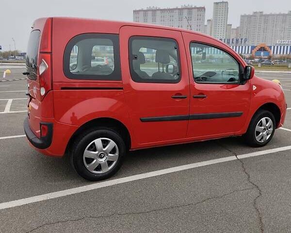 Красный Рено Кенгу, объемом двигателя 1.5 л и пробегом 240 тыс. км за 7150 $, фото 9 на Automoto.ua