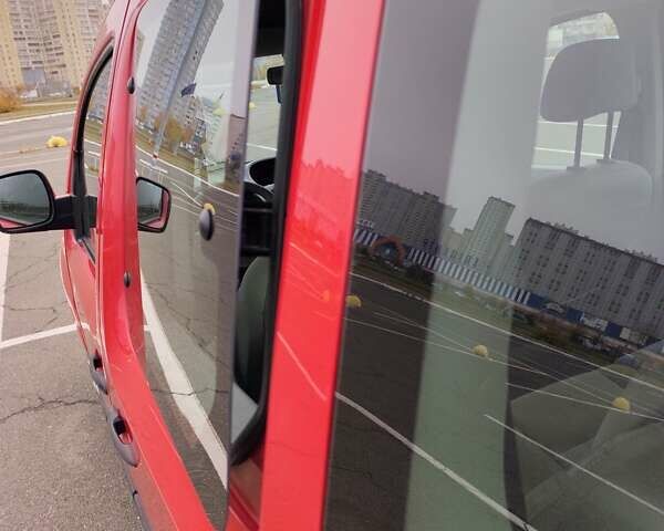 Красный Рено Кенгу, объемом двигателя 1.5 л и пробегом 240 тыс. км за 7150 $, фото 23 на Automoto.ua