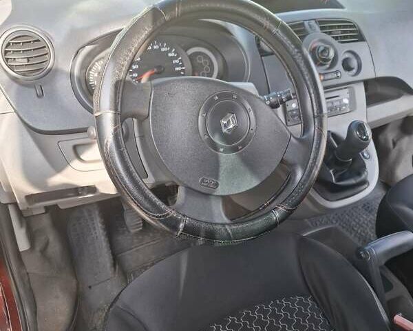 Красный Рено Кенгу, объемом двигателя 1.46 л и пробегом 305 тыс. км за 6500 $, фото 14 на Automoto.ua