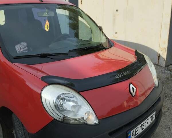 Красный Рено Кенгу, объемом двигателя 1.5 л и пробегом 191 тыс. км за 6800 $, фото 3 на Automoto.ua
