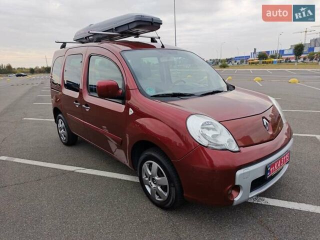 Красный Рено Кенгу, объемом двигателя 1.5 л и пробегом 195 тыс. км за 7300 $, фото 3 на Automoto.ua