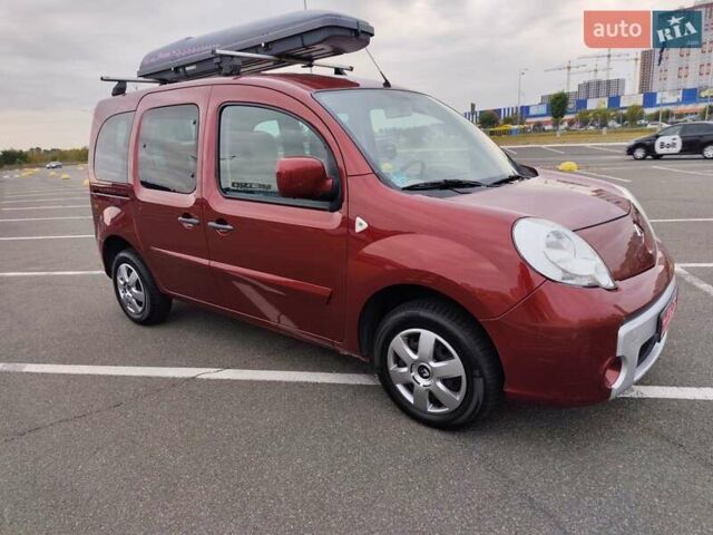 Красный Рено Кенгу, объемом двигателя 1.5 л и пробегом 195 тыс. км за 7300 $, фото 4 на Automoto.ua