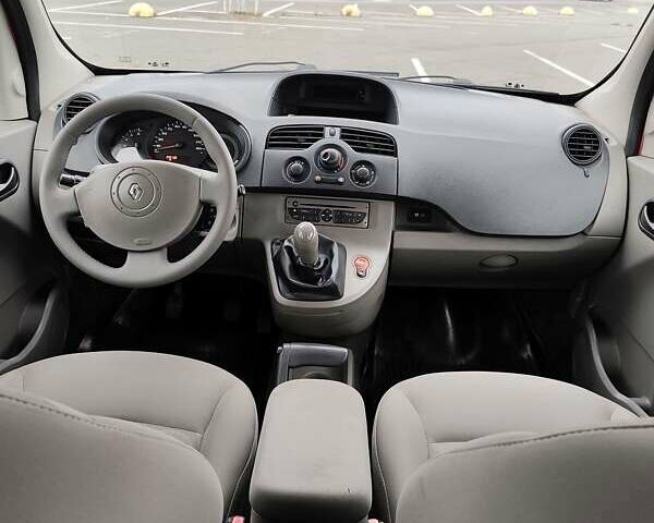 Красный Рено Кенгу, объемом двигателя 1.5 л и пробегом 240 тыс. км за 7150 $, фото 38 на Automoto.ua