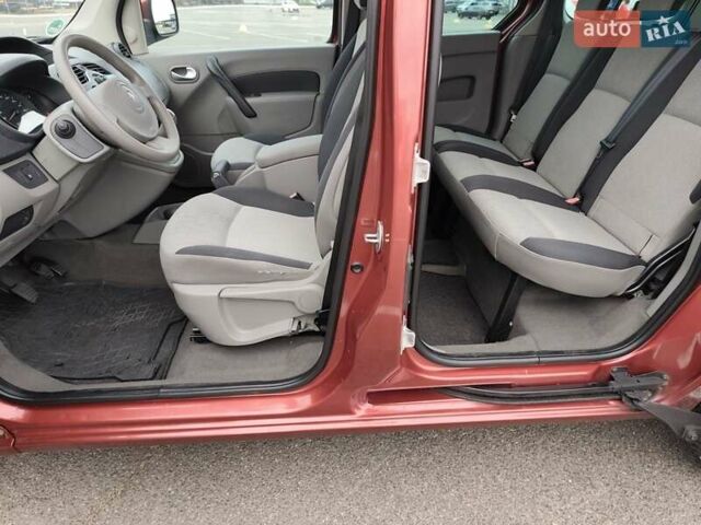 Красный Рено Кенгу, объемом двигателя 1.5 л и пробегом 195 тыс. км за 7300 $, фото 30 на Automoto.ua