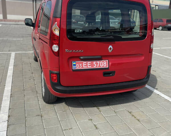 Красный Рено Кенгу, объемом двигателя 1.6 л и пробегом 212 тыс. км за 7600 $, фото 7 на Automoto.ua