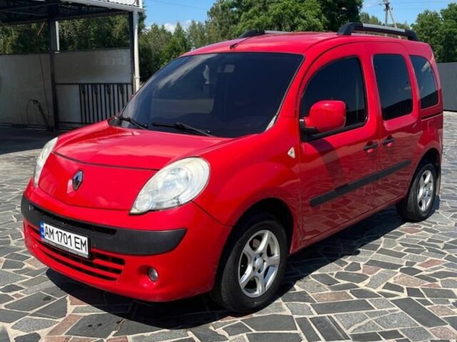 Красный Рено Кенгу, объемом двигателя 1.6 л и пробегом 155 тыс. км за 6500 $, фото 1 на Automoto.ua