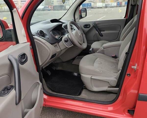 Красный Рено Кенгу, объемом двигателя 1.5 л и пробегом 240 тыс. км за 7150 $, фото 16 на Automoto.ua
