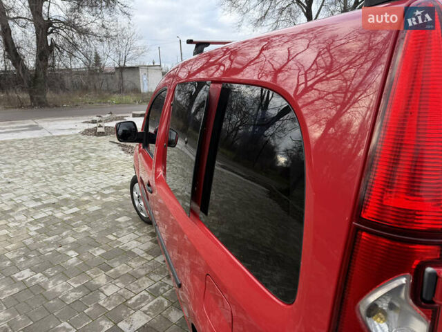 Красный Рено Кенгу, объемом двигателя 1.46 л и пробегом 266 тыс. км за 7200 $, фото 5 на Automoto.ua