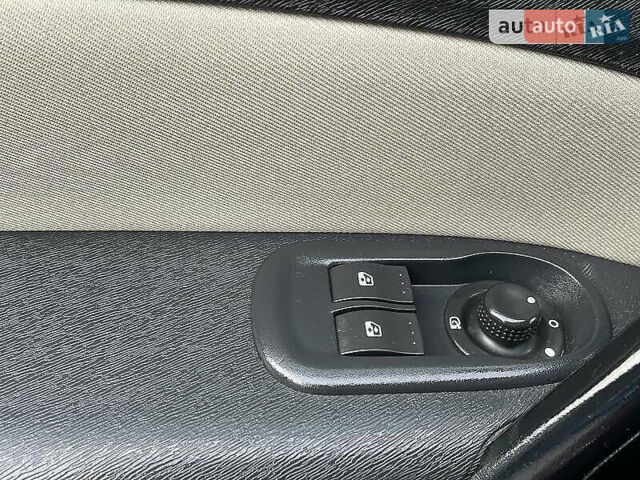 Червоний Рено Кєнгу, об'ємом двигуна 1.5 л та пробігом 265 тис. км за 8100 $, фото 27 на Automoto.ua