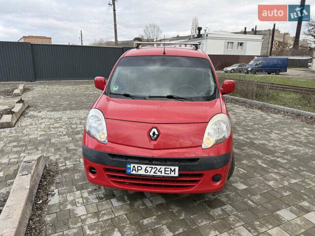 Красный Рено Кенгу, объемом двигателя 1.46 л и пробегом 266 тыс. км за 7200 $, фото 1 на Automoto.ua