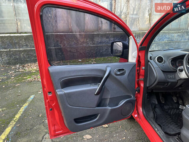 Червоний Рено Кєнгу, об'ємом двигуна 1.5 л та пробігом 248 тис. км за 6400 $, фото 9 на Automoto.ua