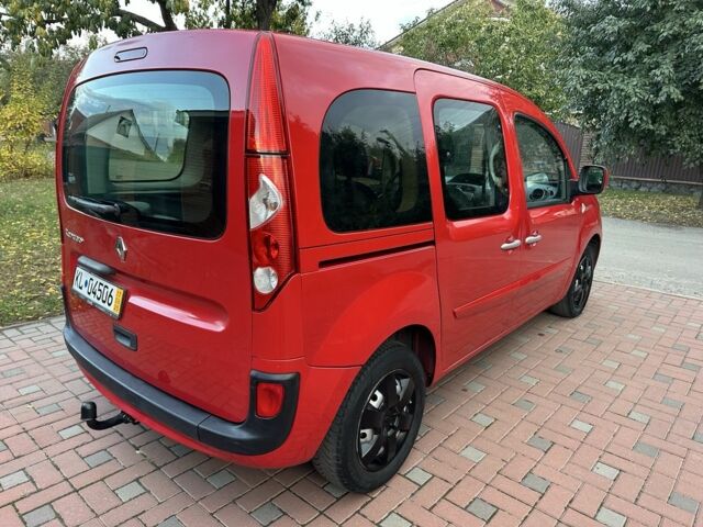 Красный Рено Кенгу, объемом двигателя 1.6 л и пробегом 180 тыс. км за 7550 $, фото 4 на Automoto.ua