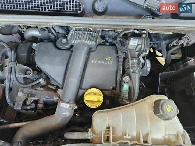Красный Рено Кенгу, объемом двигателя 1.5 л и пробегом 184 тыс. км за 8300 $, фото 15 на Automoto.ua
