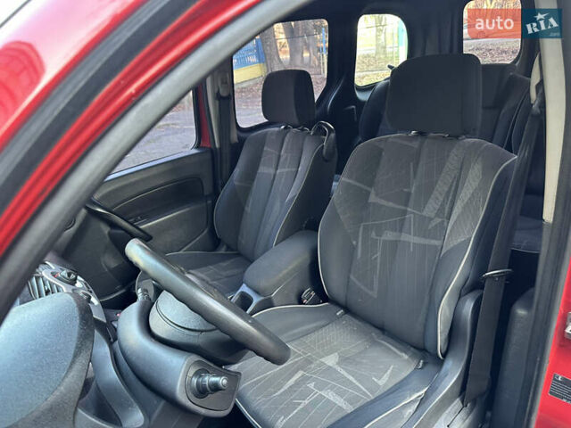 Червоний Рено Кєнгу, об'ємом двигуна 1.5 л та пробігом 248 тис. км за 6400 $, фото 10 на Automoto.ua