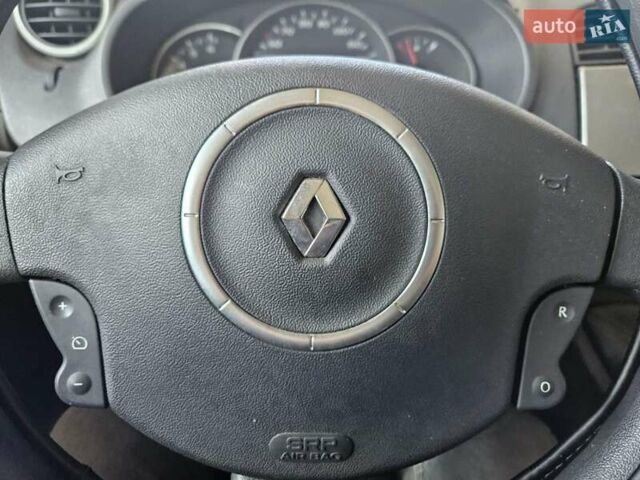 Красный Рено Кенгу, объемом двигателя 1.5 л и пробегом 184 тыс. км за 8300 $, фото 10 на Automoto.ua