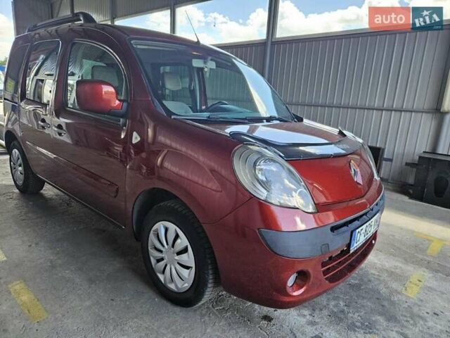 Красный Рено Кенгу, объемом двигателя 1.5 л и пробегом 184 тыс. км за 8300 $, фото 6 на Automoto.ua