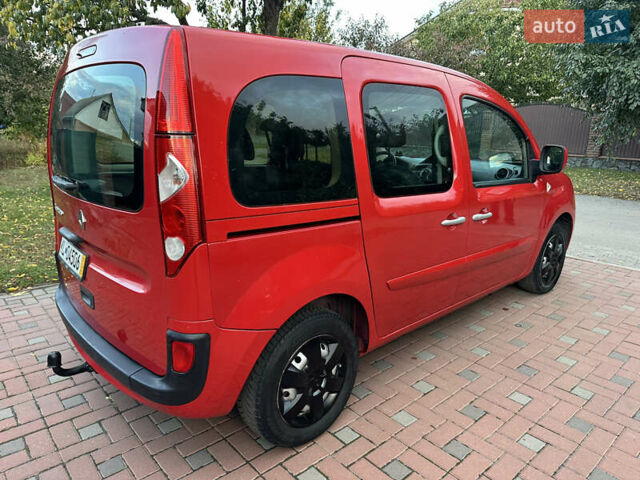 Красный Рено Кенгу, объемом двигателя 1.6 л и пробегом 180 тыс. км за 7550 $, фото 26 на Automoto.ua
