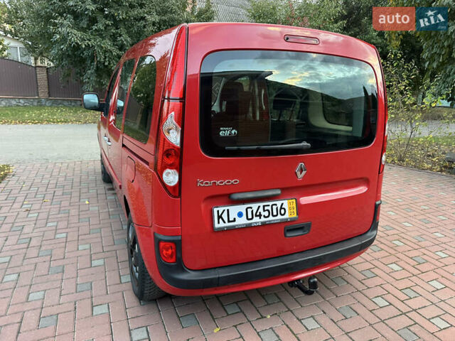 Красный Рено Кенгу, объемом двигателя 1.6 л и пробегом 180 тыс. км за 7550 $, фото 35 на Automoto.ua
