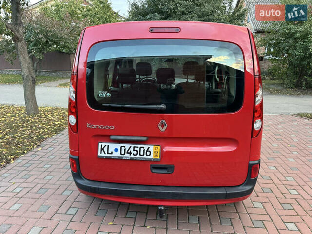 Красный Рено Кенгу, объемом двигателя 1.6 л и пробегом 180 тыс. км за 7550 $, фото 32 на Automoto.ua