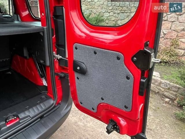 Червоний Рено Кєнгу, об'ємом двигуна 1.5 л та пробігом 148 тис. км за 8300 $, фото 34 на Automoto.ua