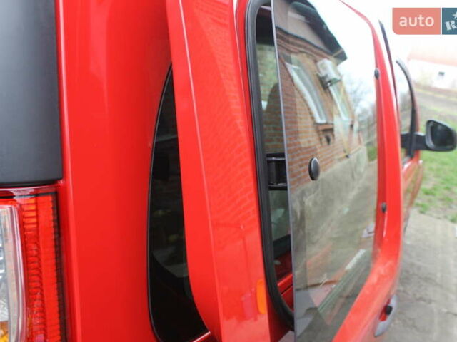 Червоний Рено Кєнгу, об'ємом двигуна 1.5 л та пробігом 148 тис. км за 8300 $, фото 31 на Automoto.ua