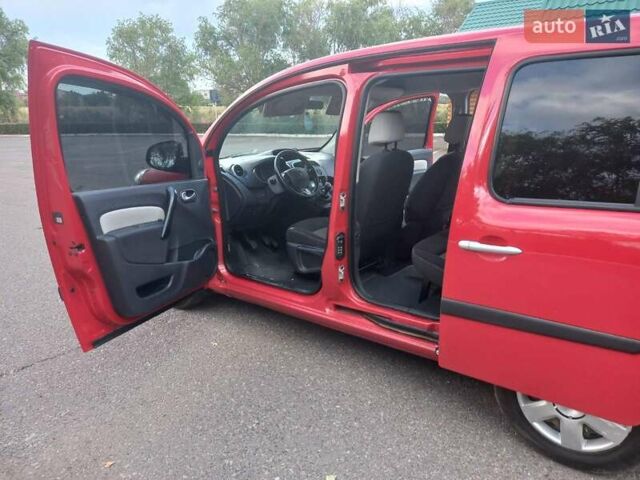 Червоний Рено Кєнгу, об'ємом двигуна 1.5 л та пробігом 250 тис. км за 9300 $, фото 4 на Automoto.ua