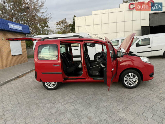 Красный Рено Кенгу, объемом двигателя 1.5 л и пробегом 172 тыс. км за 11499 $, фото 99 на Automoto.ua