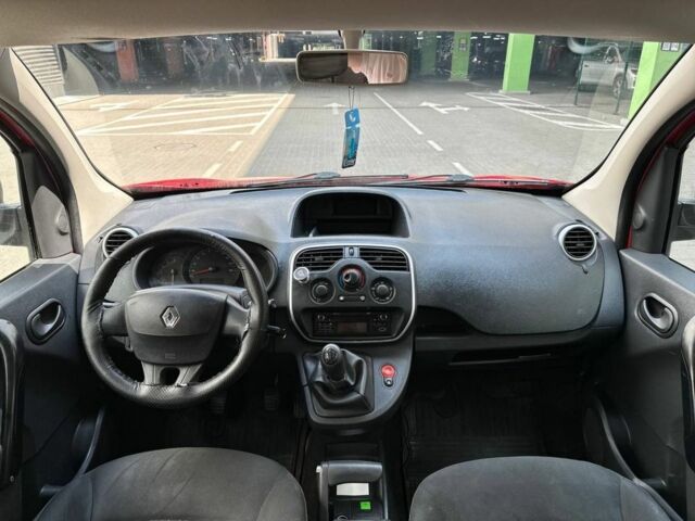 Красный Рено Кенгу, объемом двигателя 1.5 л и пробегом 262 тыс. км за 8500 $, фото 5 на Automoto.ua