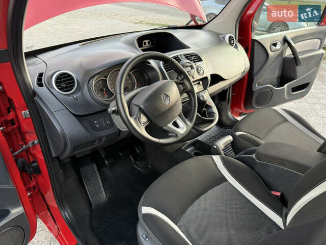 Красный Рено Кенгу, объемом двигателя 1.5 л и пробегом 172 тыс. км за 11499 $, фото 119 на Automoto.ua