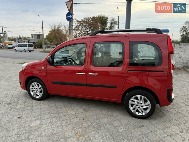 Красный Рено Кенгу, объемом двигателя 1.5 л и пробегом 172 тыс. км за 11499 $, фото 26 на Automoto.ua