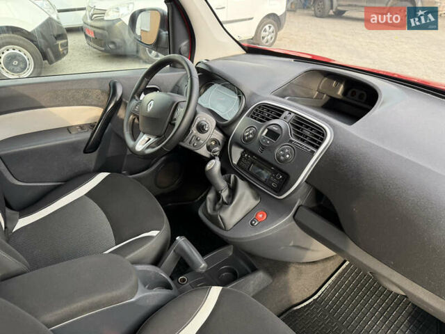 Красный Рено Кенгу, объемом двигателя 1.5 л и пробегом 172 тыс. км за 11499 $, фото 47 на Automoto.ua