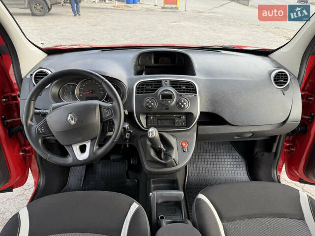 Красный Рено Кенгу, объемом двигателя 1.5 л и пробегом 172 тыс. км за 11499 $, фото 74 на Automoto.ua