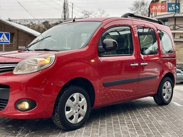 Красный Рено Кенгу, объемом двигателя 1.6 л и пробегом 165 тыс. км за 10550 $, фото 11 на Automoto.ua