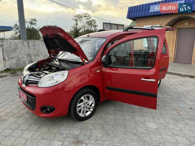 Красный Рено Кенгу, объемом двигателя 1.5 л и пробегом 172 тыс. км за 11499 $, фото 110 на Automoto.ua