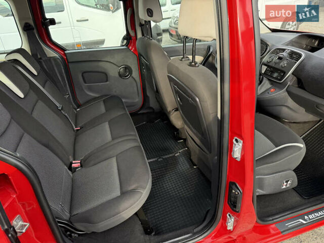 Красный Рено Кенгу, объемом двигателя 1.5 л и пробегом 172 тыс. км за 11499 $, фото 41 на Automoto.ua