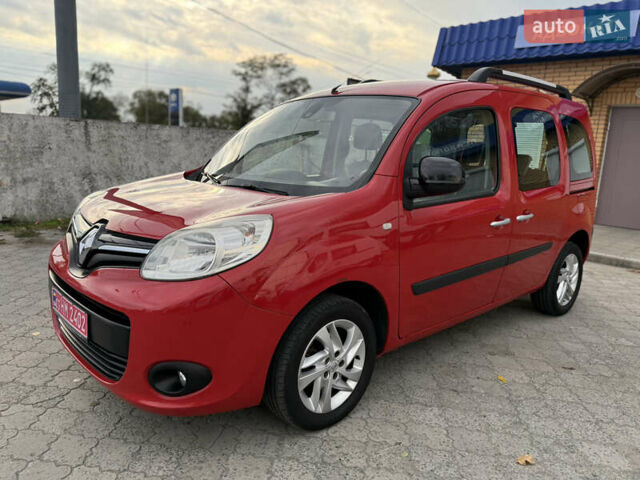 Красный Рено Кенгу, объемом двигателя 1.5 л и пробегом 172 тыс. км за 11499 $, фото 1 на Automoto.ua