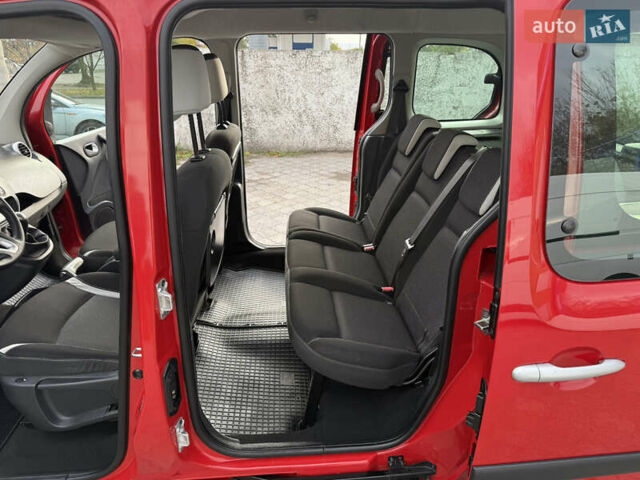 Красный Рено Кенгу, объемом двигателя 1.5 л и пробегом 172 тыс. км за 11499 $, фото 73 на Automoto.ua