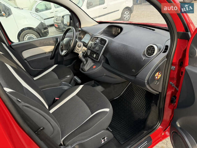 Красный Рено Кенгу, объемом двигателя 1.5 л и пробегом 172 тыс. км за 11499 $, фото 44 на Automoto.ua